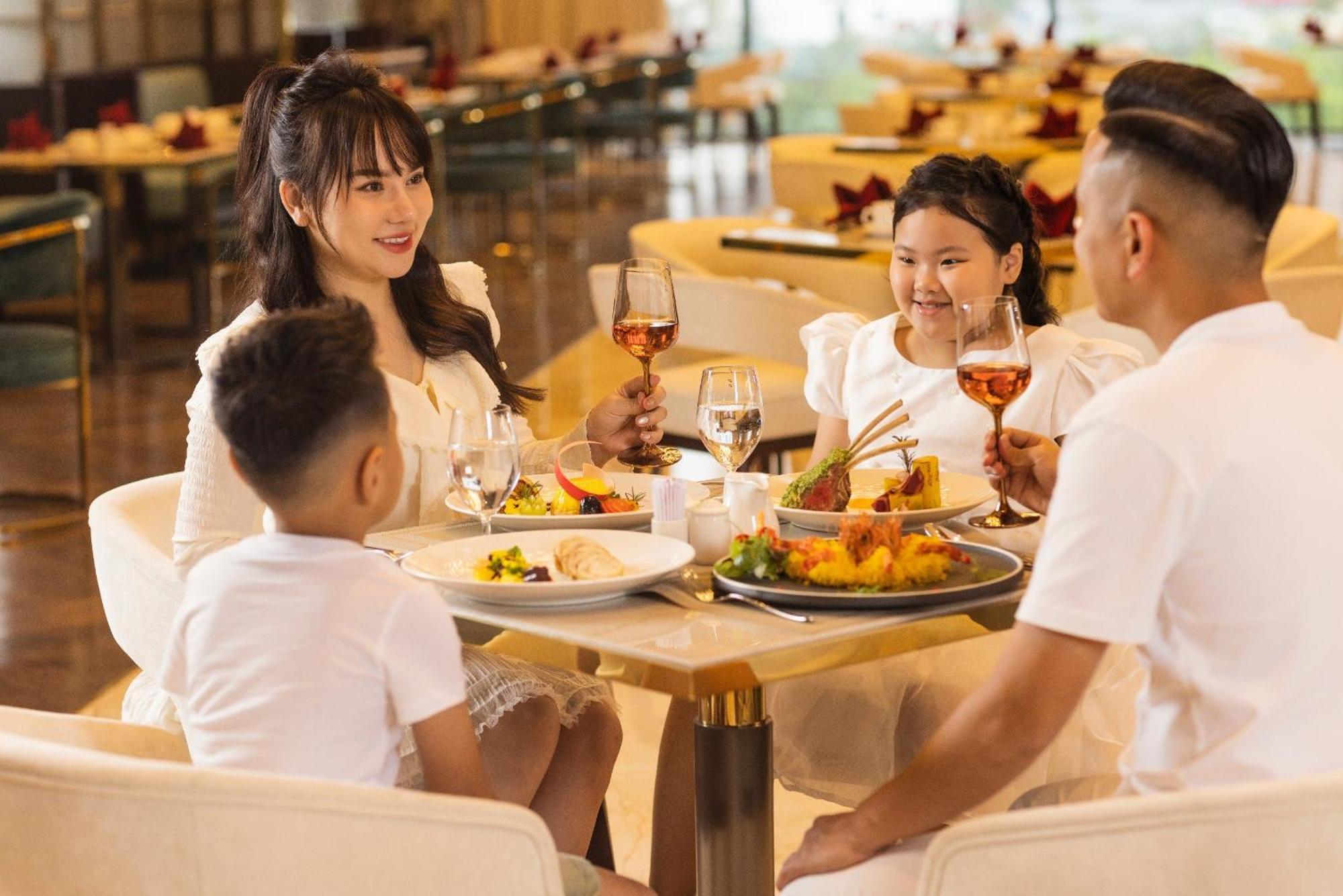 ホテル Radisson Blu Ha Long Bay エクステリア 写真