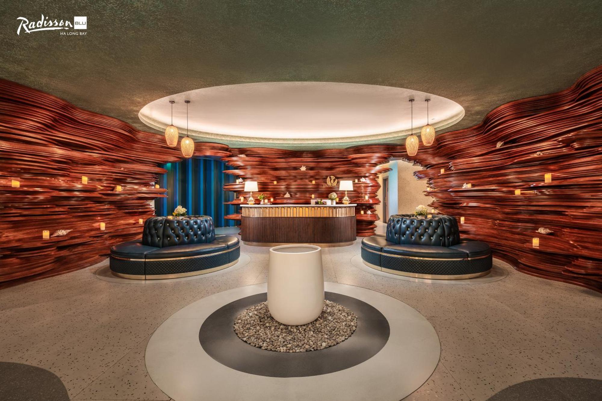 ホテル Radisson Blu Ha Long Bay エクステリア 写真