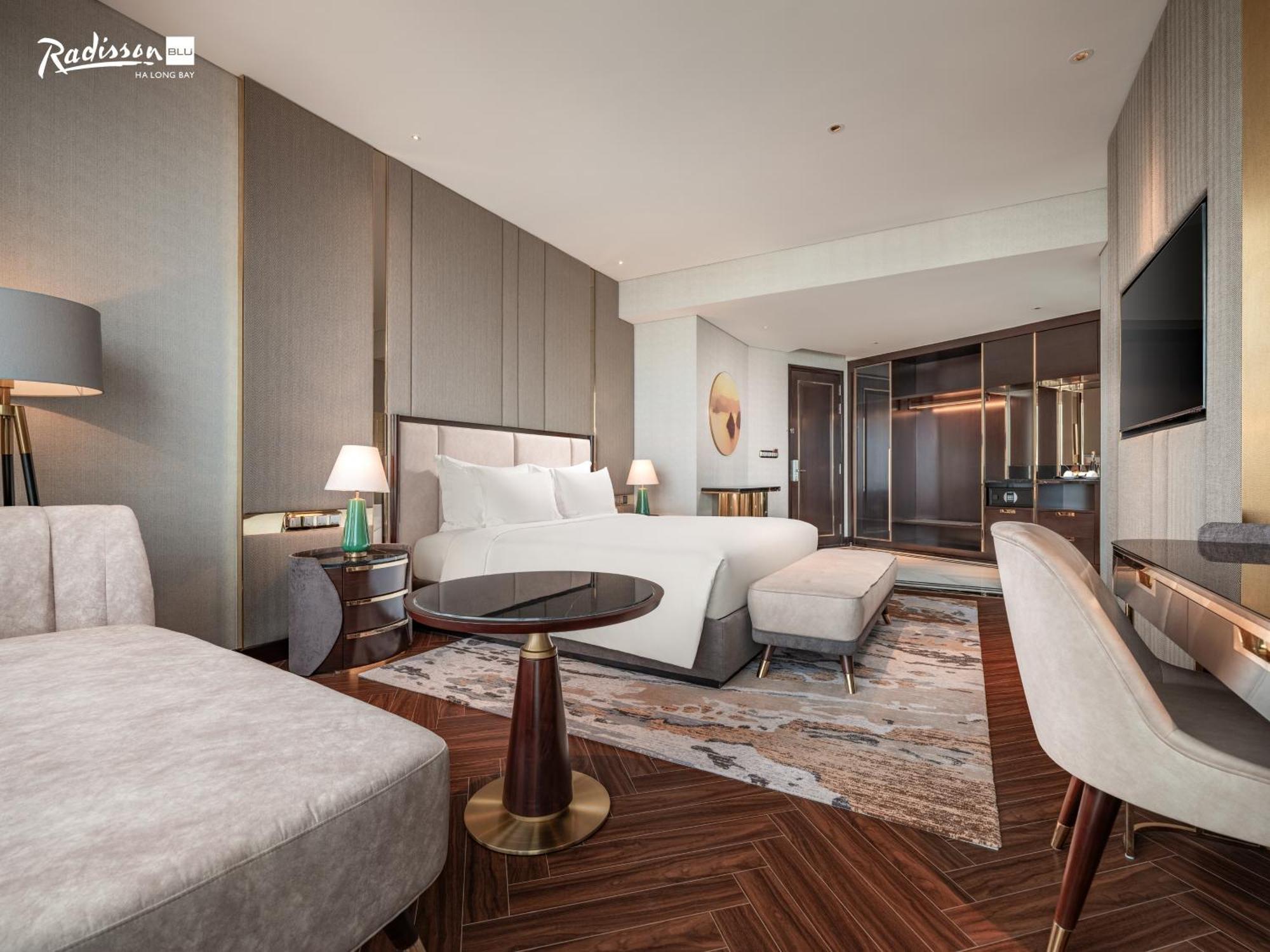 ホテル Radisson Blu Ha Long Bay エクステリア 写真