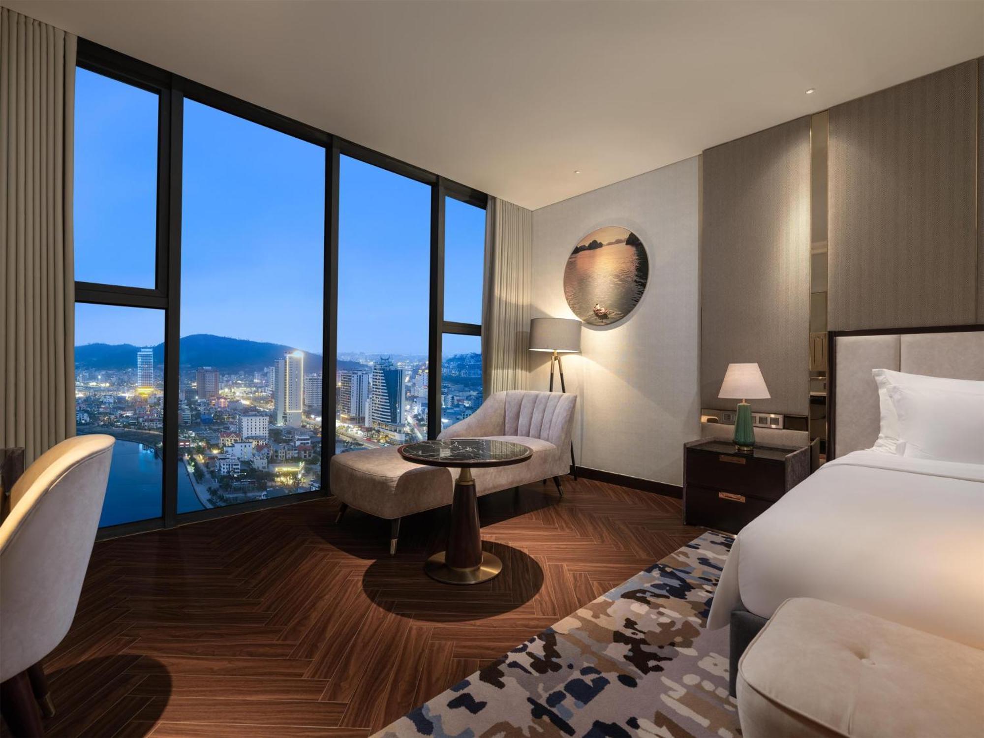 ホテル Radisson Blu Ha Long Bay エクステリア 写真
